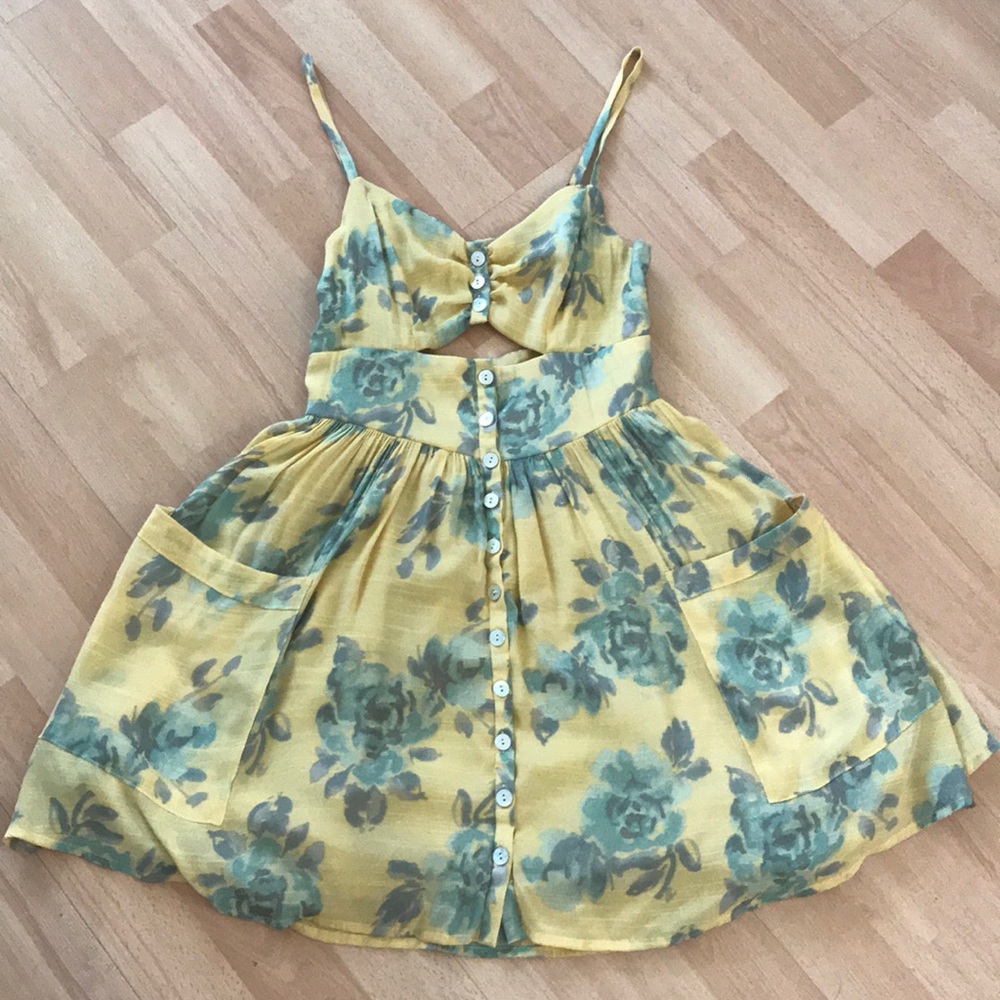 Urban Outfitters Kimchi Blue floral cut-out dress